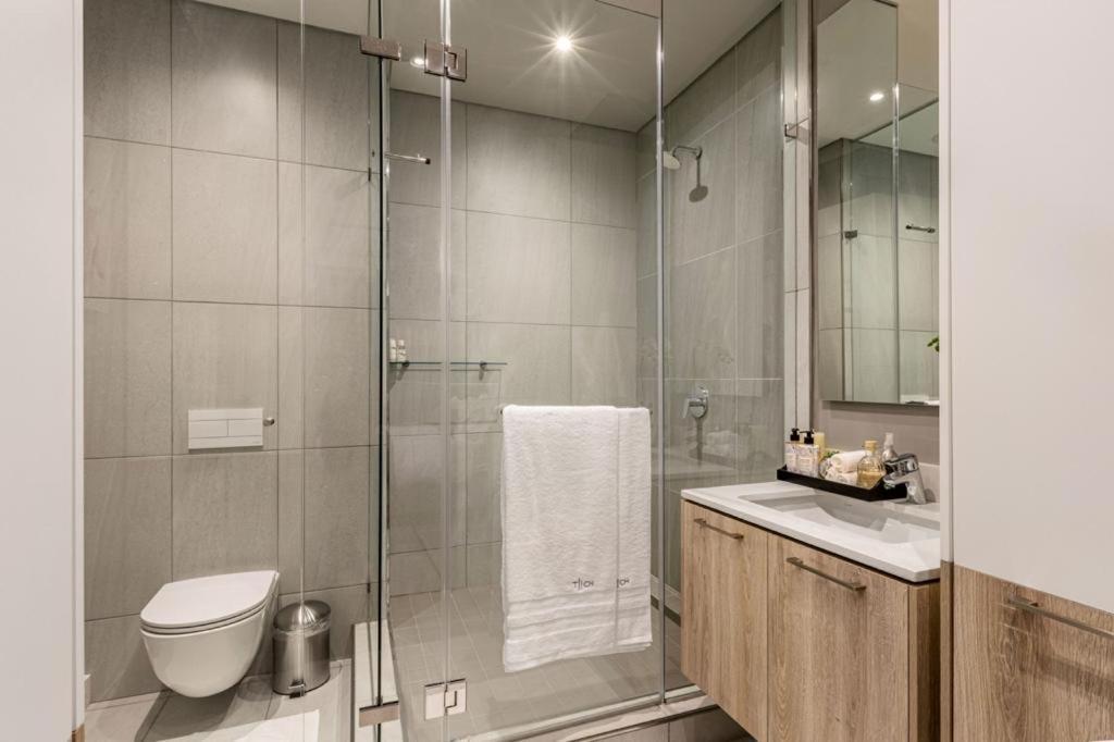 Menlyn Maine Residence Unit 1419 Pretoria Bagian luar foto