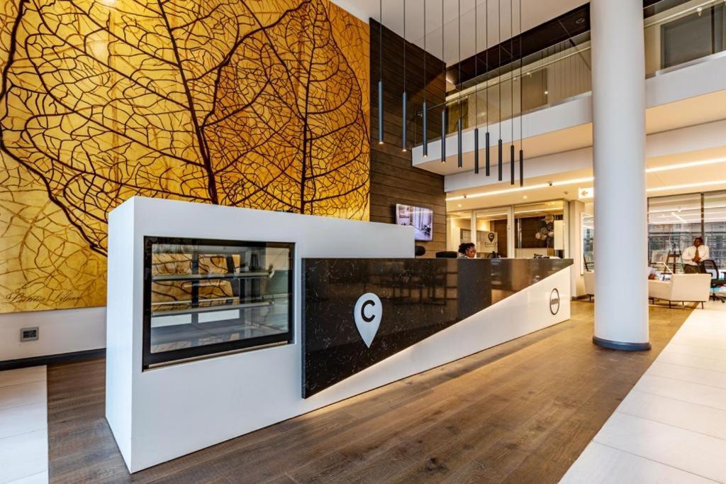Menlyn Maine Residence Unit 1419 Pretoria Bagian luar foto